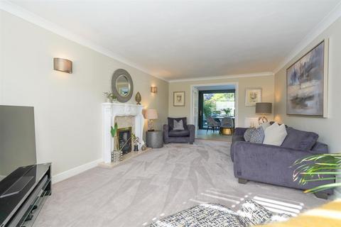 4 bedroom detached house for sale, Alderman Way, Weston Under Wetherley, Leamington Spa
