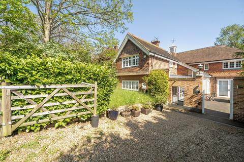 Coach House, The Gorse Manor Park, Chislehurst, BR7 5QD