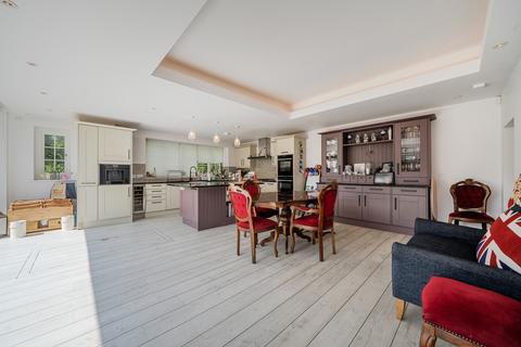 Coach House, The Gorse Manor Park, Chislehurst, BR7 5QD