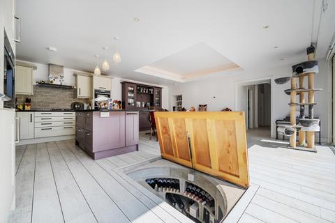 Coach House, The Gorse Manor Park, Chislehurst, BR7 5QD