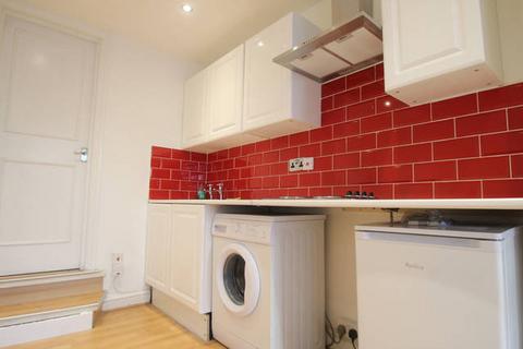 undefined, Goswell Road, London EC1M