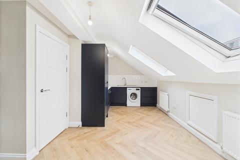 1 bedroom flat to rent, High Street Colliers Wood, Colliers Wood