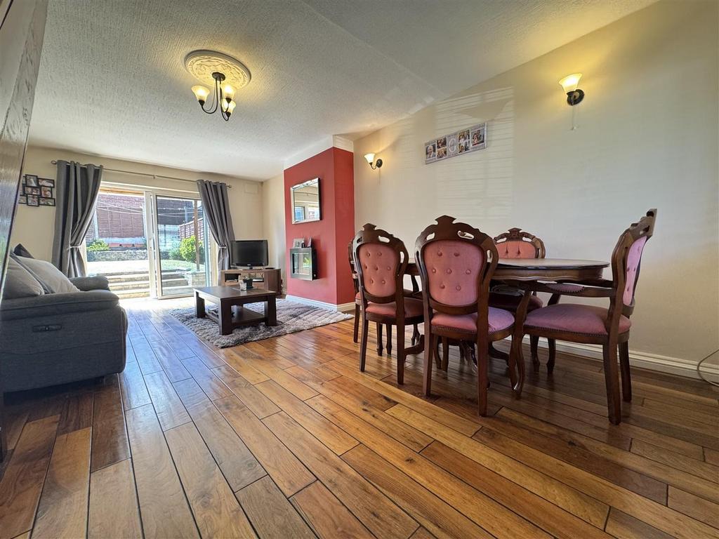 IMG 8329 (Large).JPG