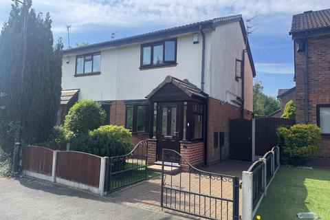 2 bedroom semi-detached house for sale, Rennie Close, Stretford, M32 0ST