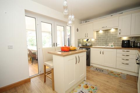 2 bedroom semi-detached house for sale, Rennie Close, Stretford, M32 0ST