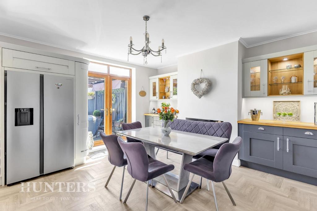 Dining kitchen