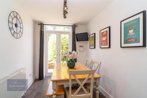 4 bedroom semi-detached house for sale, Richmond Road, New Barnet Barnet EN5