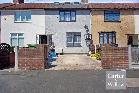 3 bedroom terraced house for sale, Adomar Road, Dagenham, Essex