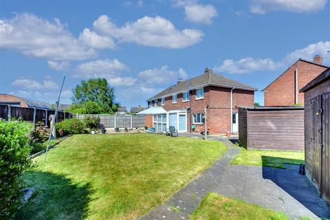 4 bedroom semi-detached house for sale, Walnut Grove, Calverton, Nottingham