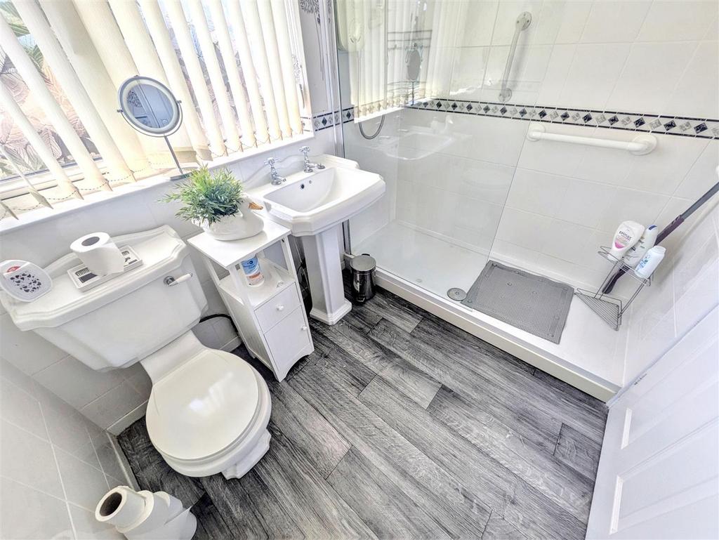 Shower Room 2.jpeg