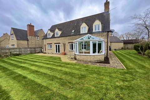 4 bedroom detached house for sale, St Julians Close, South Marston, South Marston, SN3