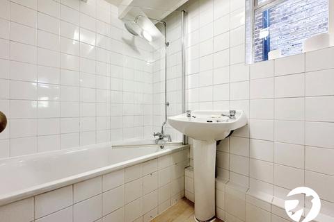 1 bedroom flat for sale, Morden Road, London, SE3
