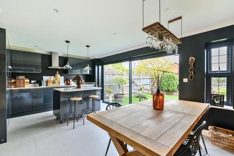 3 bedroom semi-detached house for sale, Marlow Court, Spitalfields Road, Alton, Hampshire, GU34