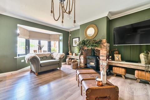 3 bedroom semi-detached house for sale, Marlow Court, Spitalfields Road, Alton, Hampshire, GU34