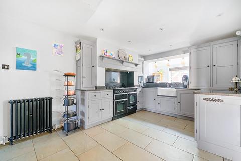 6 bedroom end of terrace house for sale, Lunsford Lane, Larkfield, Aylesford