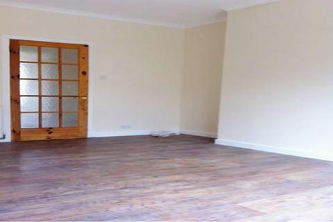 3 bedroom flat for sale, Croftside Avenue, Glasgow G44