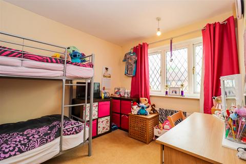 42 Meadowgate Vale, Lofthouse, Wakefield, WF3 3SP