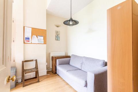 undefined, 0908L Dalkeith Road, Edinburgh, EH16 5DX