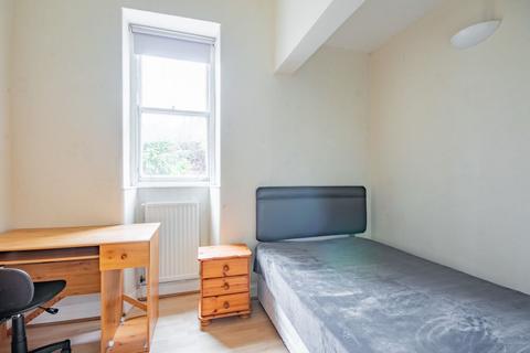 undefined, 0908L Dalkeith Road, Edinburgh, EH16 5DX