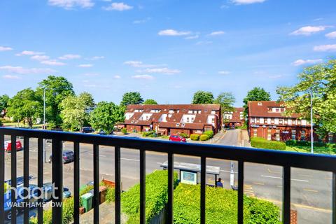 2 bedroom apartment for sale, 3 Pineview Court, The Ridgeway