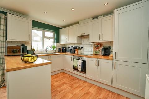 3 bedroom detached house for sale, Meadow Lane, Haxby, York