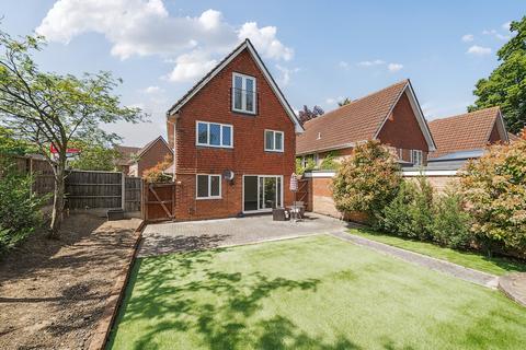 16 Romney Drive, Bromley, BR1 2TE