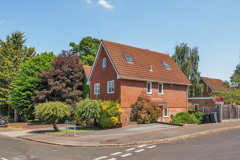 16 Romney Drive, Bromley, BR1 2TE