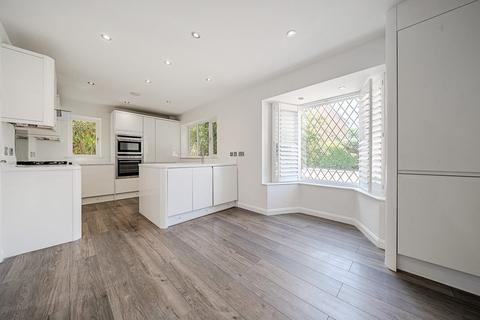 16 Romney Drive, Bromley, BR1 2TE