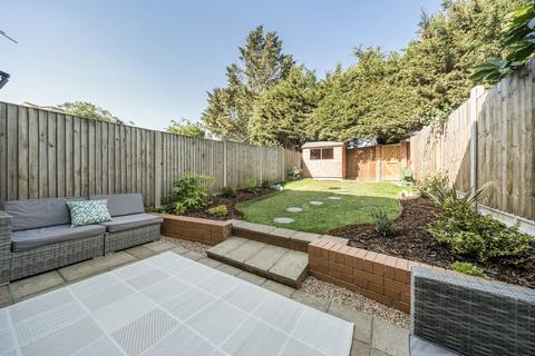 17 Ivy Close, Gravesend, DA12 5NP
