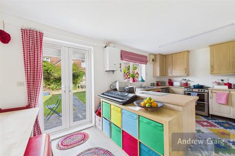 11 Abbeyfield Close, Gateshead, NE8 2PS