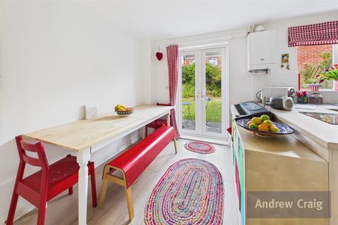 11 Abbeyfield Close, Gateshead, NE8 2PS