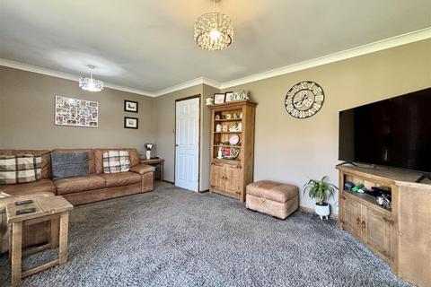 2 bedroom detached bungalow for sale, Elliot Court, Bradford BD13
