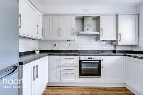 21 Lapwing Way, Abbots Langley, WD5 0GG