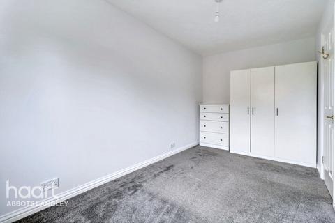 21 Lapwing Way, Abbots Langley, WD5 0GG