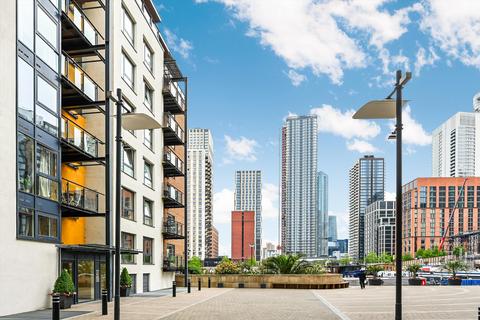 2 bedroom flat to rent, Boardwalk Place, Nr Canary Wharf, London, E14