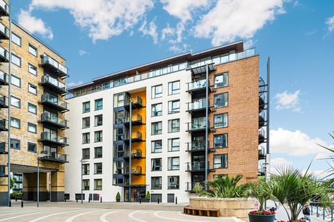 2 bedroom flat to rent, Boardwalk Place, Nr Canary Wharf, London, E14