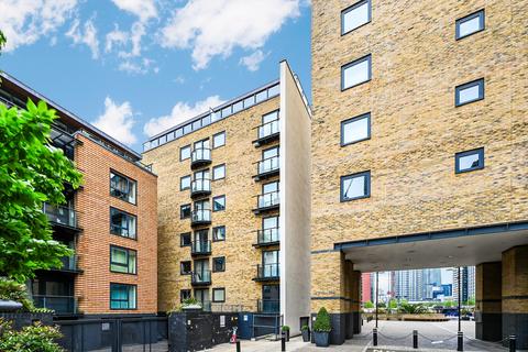 2 bedroom flat to rent, Boardwalk Place, Nr Canary Wharf, London, E14