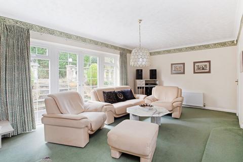 3 bedroom bungalow for sale, 29 Furze View, Chorleywood, Rickmansworth, Hertfordshire, WD3 5HT