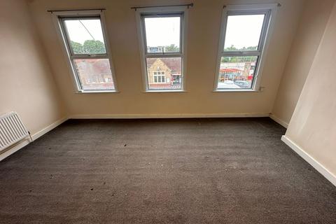 2 bedroom flat to rent, The Avenue, London, E4