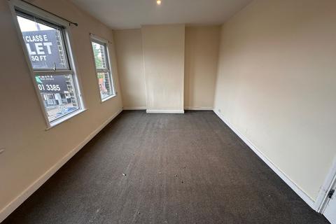 2 bedroom flat to rent, The Avenue, London, E4