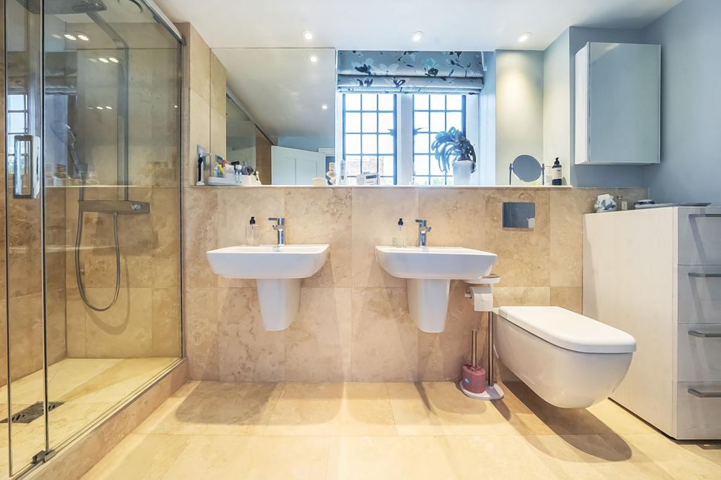 Ensuite Shower Room