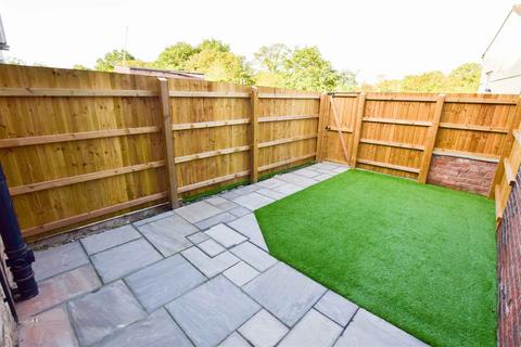 3 bedroom mews to rent, Massey Brook Lane, Lymm