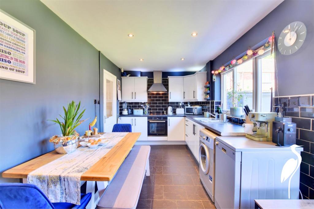 Breakfasting Kitchen