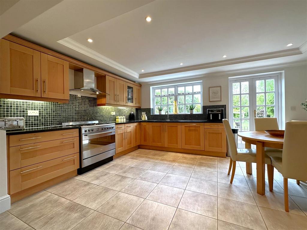 Dining Kitchen 314