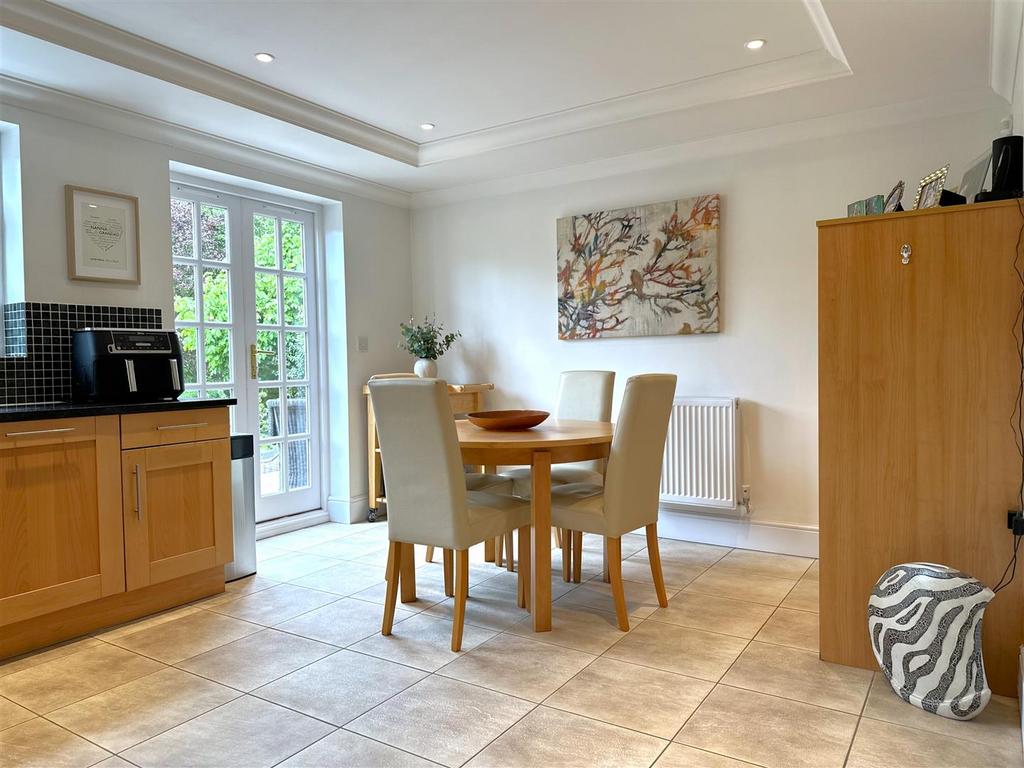 Dining Area 319