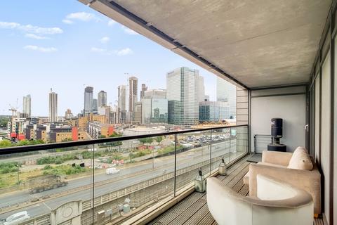 1 bedroom apartment to rent, Wharfside Point South, Prestons Road E14