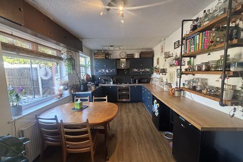 2 bedroom semi-detached house for sale, Gorse Lane, Stretford, M32 0UF