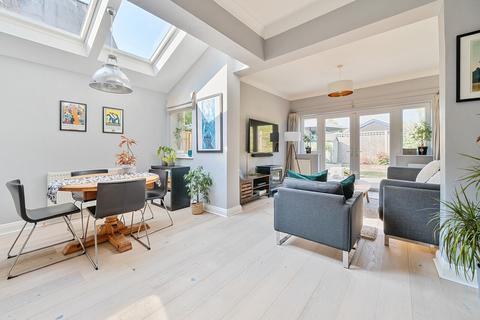 3 bedroom detached house for sale, Bonner Hill Road, Kingston Upon Thames, KT1