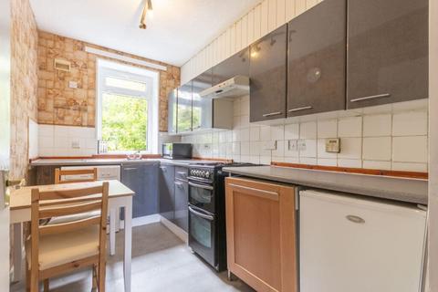 undefined, 0924L West Pilton Avenue, Edinburgh, EH4 4DR