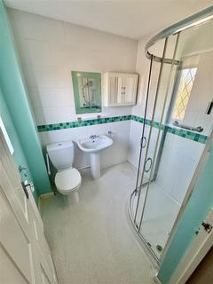 3 bedroom terraced house to rent, Mees Close, Luton, LU3 4AZ